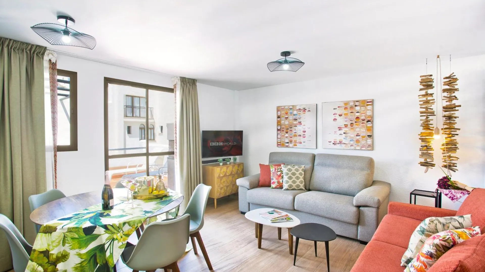 Pueblo Evita Premium Suites Benalmádena