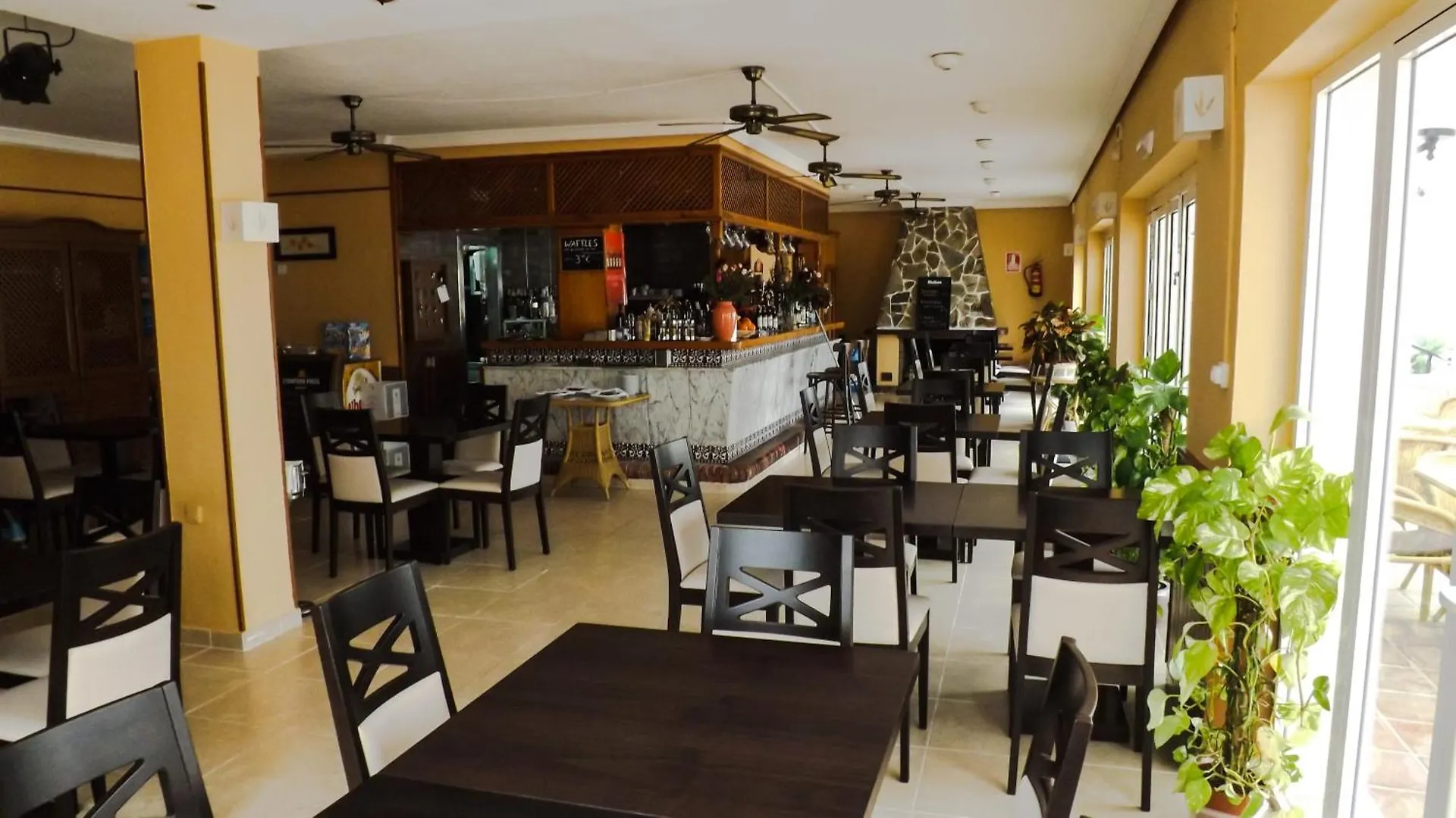 Pueblo Evita Premium Suites Benalmádena Apartahotel